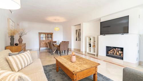 Frontline Sotogrande Marina Living 3-Bed Waterfront Retreat - Foto 2