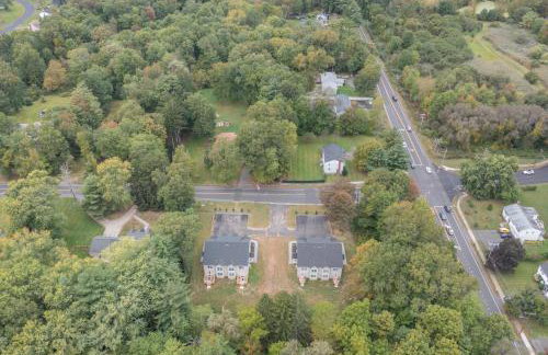 Spacious House with King Beds in Prime Location - Foto 46