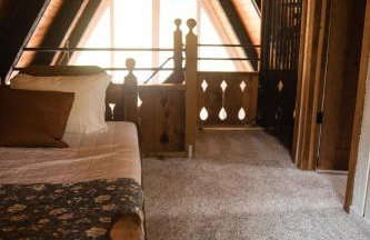 Cozy A-FrameKing BedSkiFire PitSchuss - Foto 43