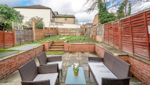 Modern 2Bed North London Flat by D3 Short Stay, Sleeps 6, Private Yard - Foto 5, Garden, Garden view