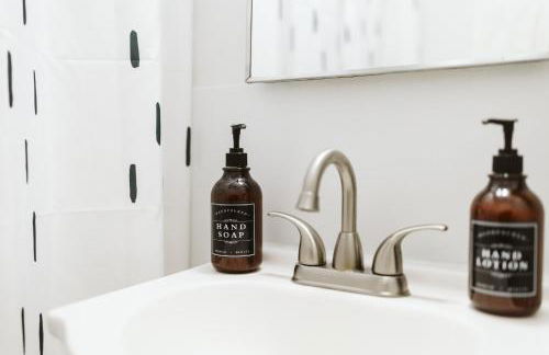 Amazing Escape King Bed BSU Parking Fire Pit - Photo 26