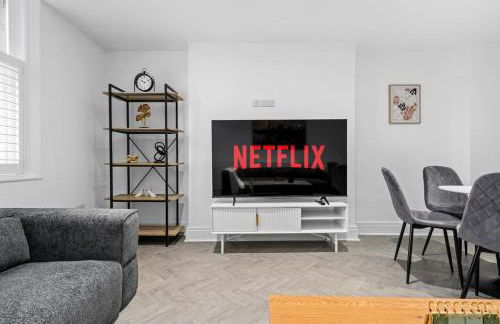 Luxury Apartment Heart of Didsbury - Photo 1