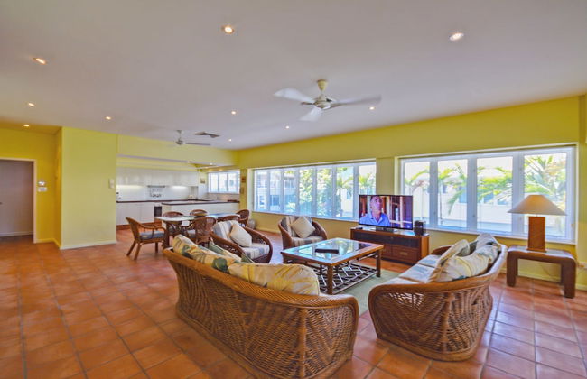 Balboa Holiday Apartments - Photo 21