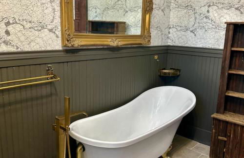 The Bonnet House - Photo 6