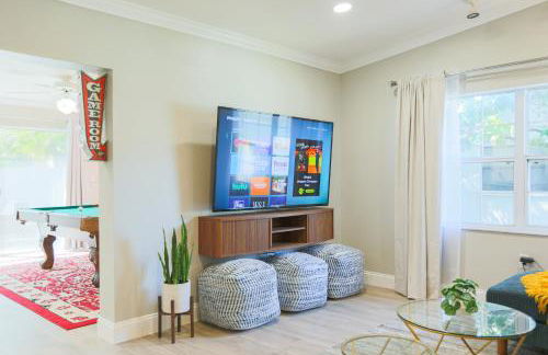 Pool Table, Minigolf, Games at Pondside FunHouse - Foto 17