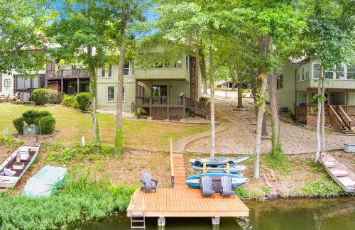 Lakeside Nest Dock on Lake Rayburn Sleeps 10 - Photo 27