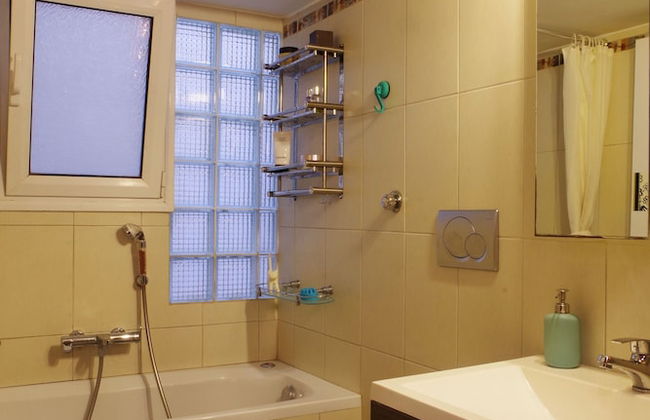 Violeta s Seaview Apartment in Piraeus - Photo 2