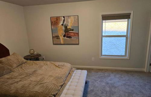 Spacious Modern Retreat Near Downtown - Photo 6