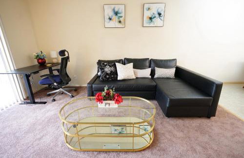 Peaceful Family Friendly 2BR 2BA Entire Apt Unit in Belmont Hill - Foto 35