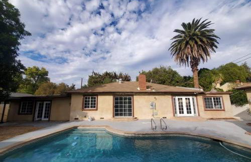 Tarzana 6 Bedroom Charmer W Pool - Foto 19