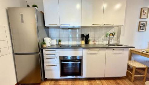 BeckHomes Munich, Stylish, central & modern 3BR Apartment up to 7 Pax - Foto 4, stove