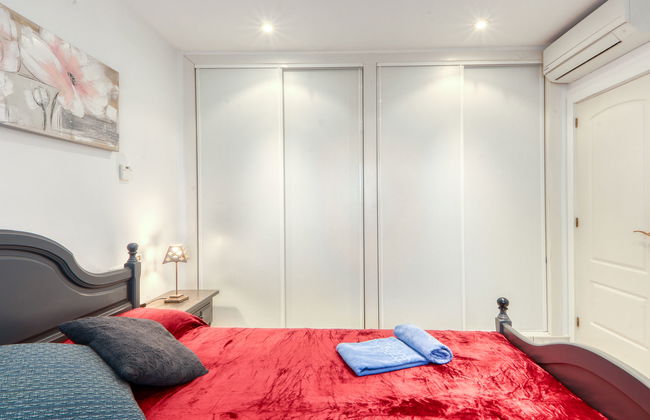 4 bedroom House in Castelló d'Empúries with private pool and garden - Photo 27