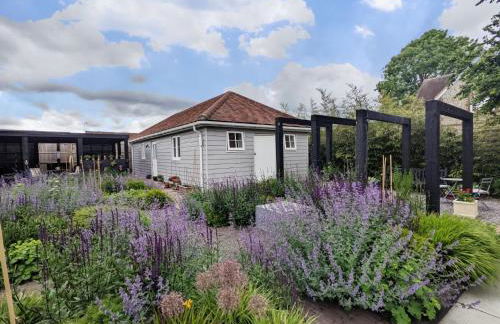 Little Maplewood, Tangmere - Foto 1