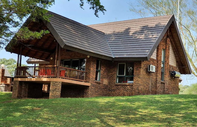 Ekuthuleni River Front Chalets - Photo 10