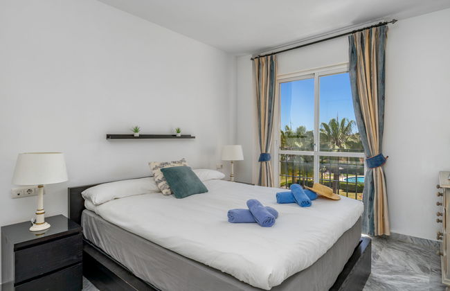 2 bedroom Apartment in Marbella with swimming pool - Photo 5