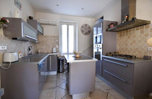 Margaillan - Parking - Jardin - Clim - Foto 9