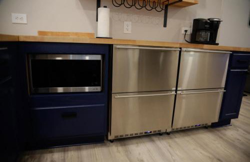 Cozy Pool & Hot Tub Retreat by Casino - Foto 24