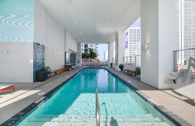 Magnificent Condoat YotelPad Miami - Foto 29