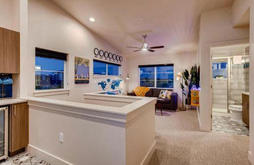 Elegant Townhome Near Old Town, Breweries and River! - Foto 58