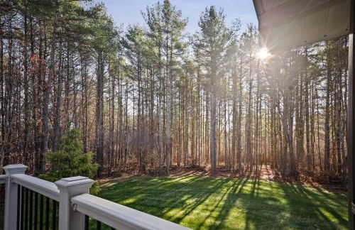 Modern Gem on 15 Acres, 5 Mi to Old Orchard Beach! - Foto 19