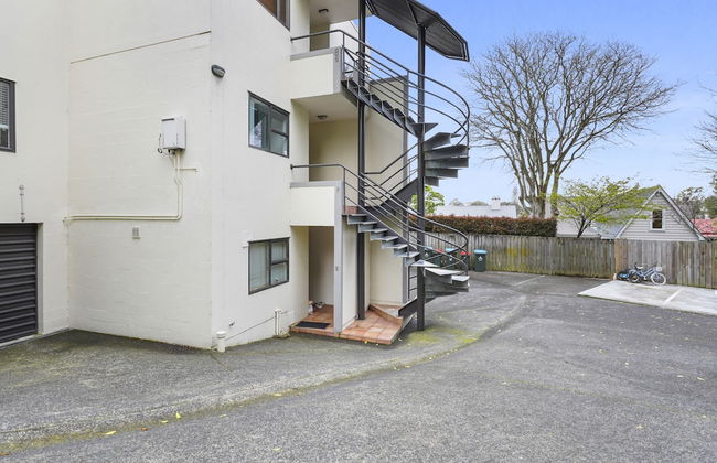 Stylish Central 2BR Apt nr Hospital - Foto 29