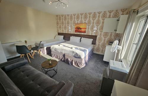 The Green Light House Studio 24 - Free Private Parking - Foto 49