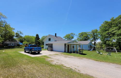 Oscoda Hilltop Haven - Great Location near Beach! - Foto 11