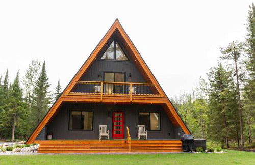 TreeTops Ayframe, Supersized AFrame on the River with Hot Tub - Foto 17