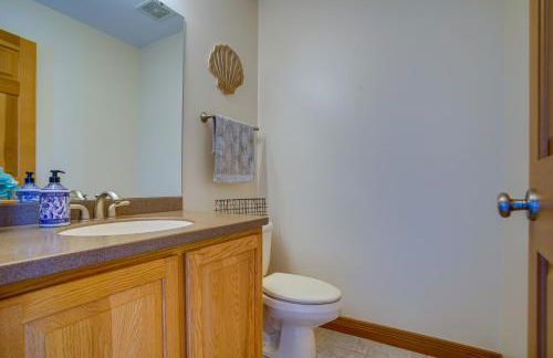 Lakefront Syracuse Home with Deck and Private Dock! - Foto 32