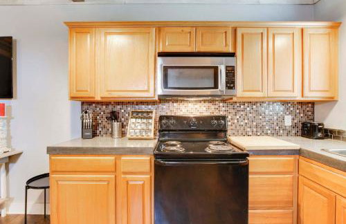 2 Mi to Self Regional MC Updated Apartment - Foto 13