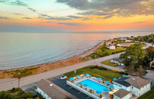 Rye Motor Inn - Oceanfront, Walk to Beach - Foto 1