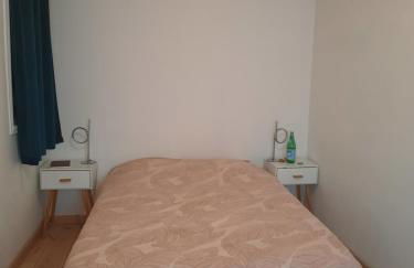 Maisonnette pour halte angevine - Photo 6