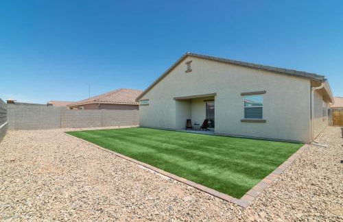 Spacious Family Oasis ~ PoolTable ~ Backyard ~ Pkg - Foto 28