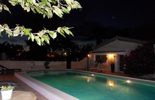 Les Hauts d'Eyragues gîte Aigue Marine Meublé classé 4 étoiles - Foto 31