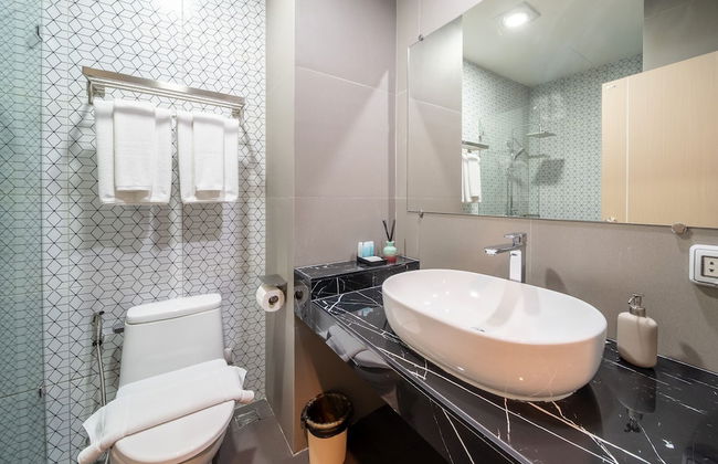 College Haus - Photo 17