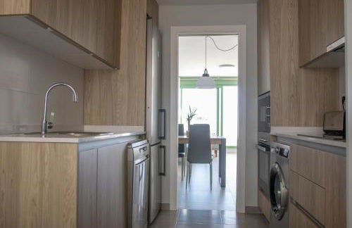 Precioso apartamento frente a la playa con piscina - Foto 15