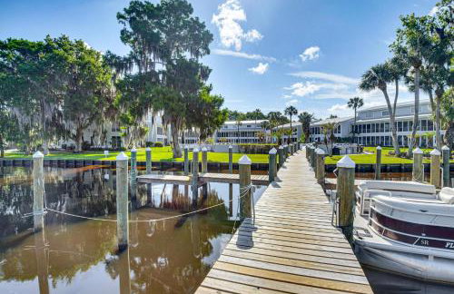 St Johns River Retreat in Welaka with Dock Access - Foto 11