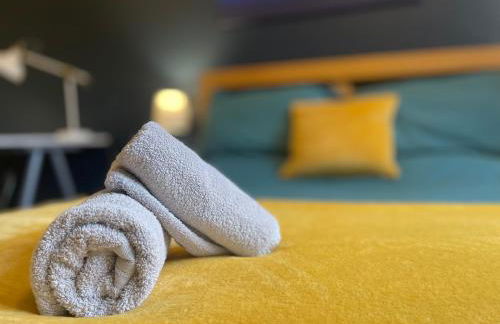 Large 5 bed detached house near Stansted Airport with Parking for 2 vehicles! Stansted Stays - Foto 11