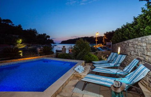 Pet Friendly Home In Blato With Wifi - Photo 14