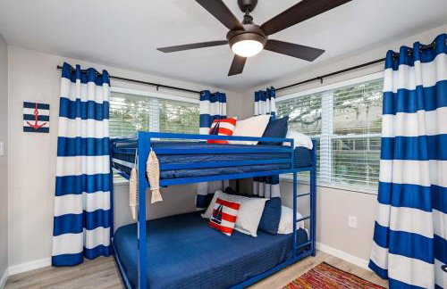 Pool home with large fenced yard - Foto 45