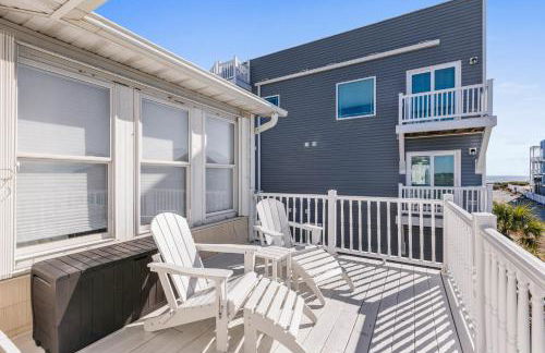 Bombastic Home - Steps to Beach - GameRm - Hot Tub - Pet Friendly - Foto 38