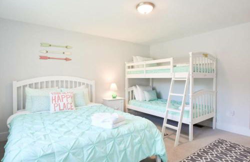 Wrap-Around Porch Mins to Beach - Foto 17