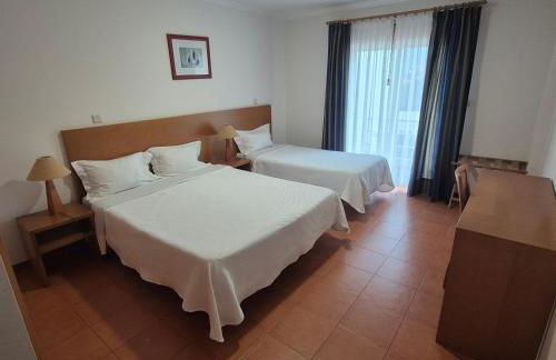 Apartamentos Turísticos Vila Praia - Foto 6