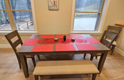 Powder Run - Modern 3BR Basecamp with Hot Tub, AC, EV Charger & Flat Parking - Foto 25