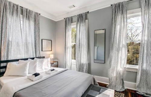 Spacious 2BDR Park Side Victorian District - Foto 1