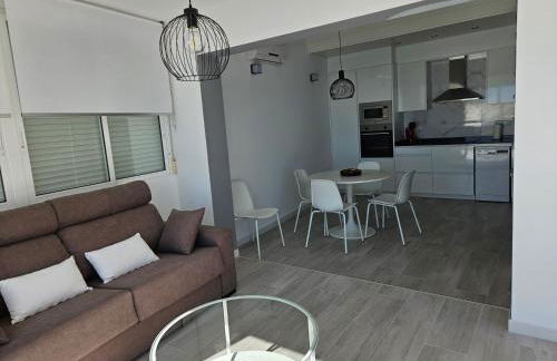 FANTÁSTICO DÚPLEX CON VISTAS IMPRESIONANTES AL MAR - Photo 3