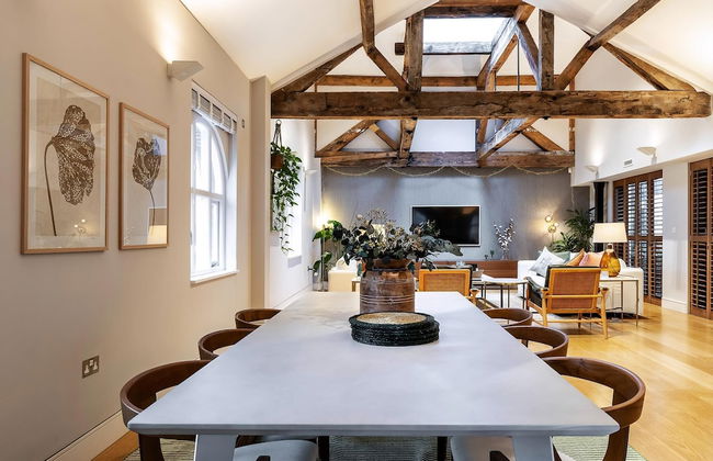 Pepys House: A Modern Touch of History - Photo 49