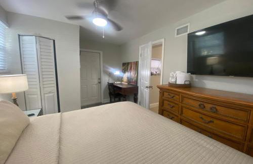 Artful Home Near Design District - Foto 29