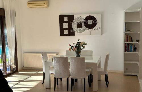 Precioso chalet con piscina y pista de padel - Photo 26