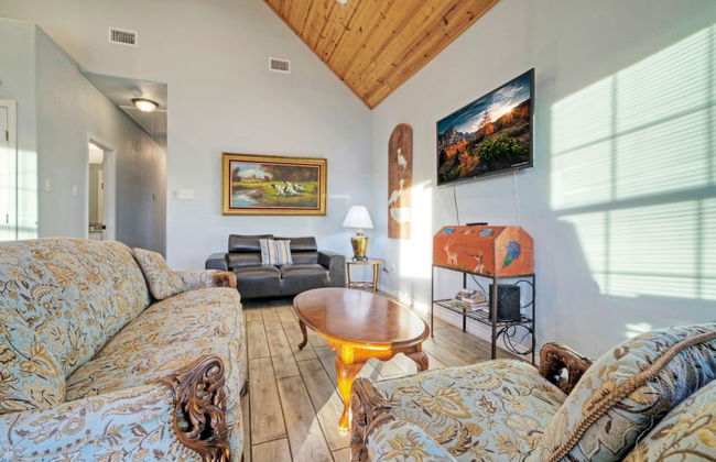 Oscar s Lodge by Avantstay Dock Pool Access - Foto 8